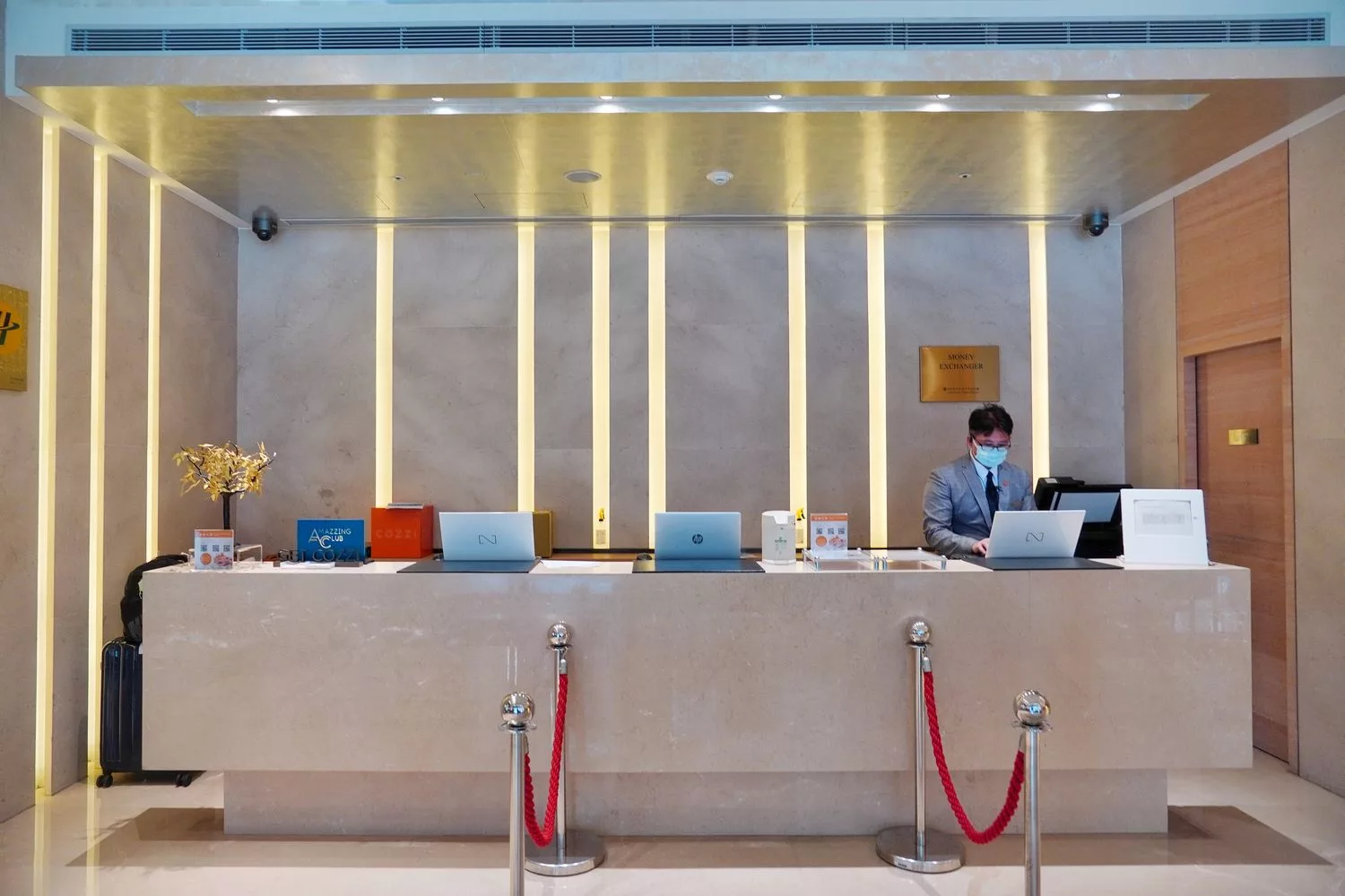 【善導寺住宿】和逸飯店台北忠孝館,時尚簡約房型,走路 1 分鐘到捷運,停車交通都方便! @混血珊莎的奇幻旅程 【善導寺住宿】和逸飯店台北忠孝館,時尚簡約房型,走路 1 分鐘到捷運,停車交通都方便! @混血珊莎的奇幻旅程