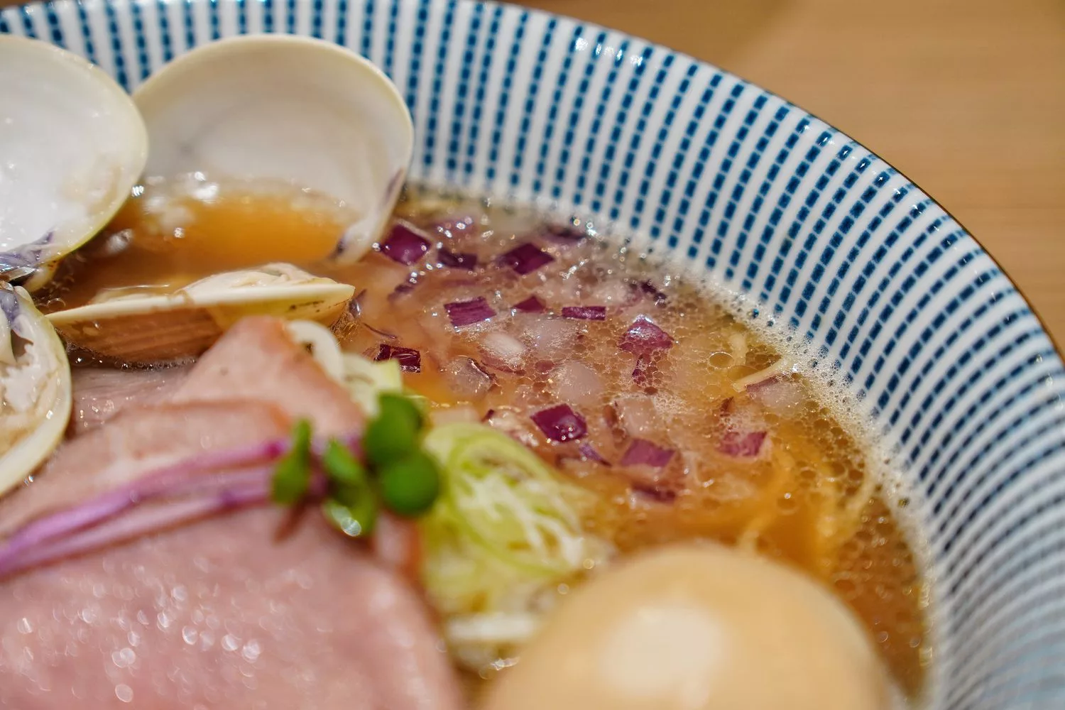 【京都拉麵】貝だし麺きた田(貝湯麵 北田)，蛤蠣湯底清爽系拉麵，京都排隊人氣名店! @混血珊莎的奇幻旅程