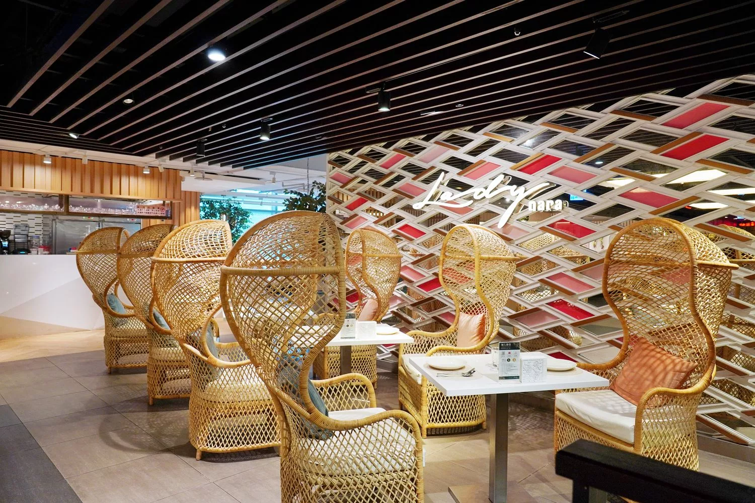 【南港citylink餐廳】lady nara南港，泰國曼谷最強網美餐廳! @混血珊莎的奇幻旅程
