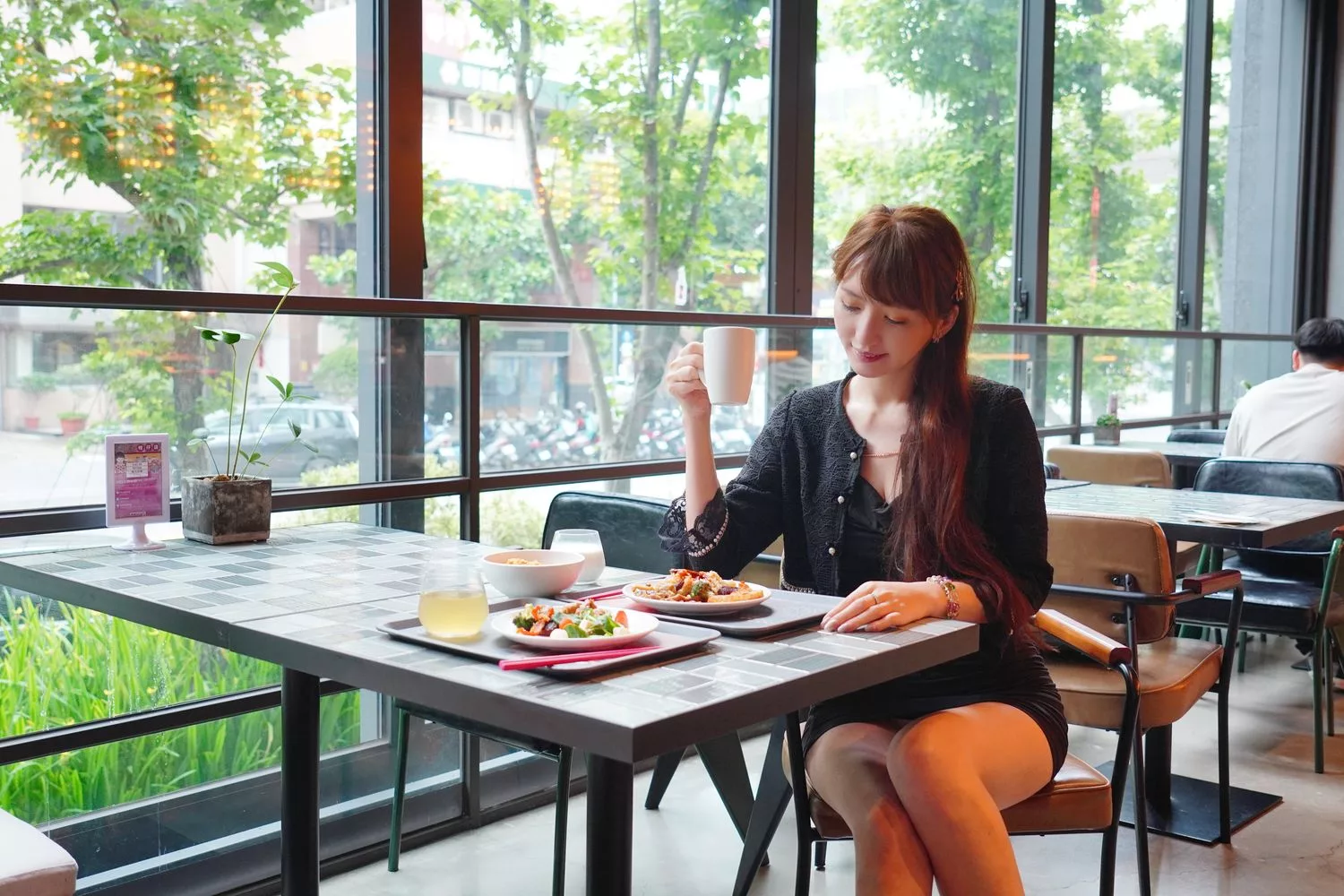 【台中豐邑moxy酒店早餐】中西式早餐台灣小吃，潮流大廳享用美味早餐! @混血珊莎的奇幻旅程