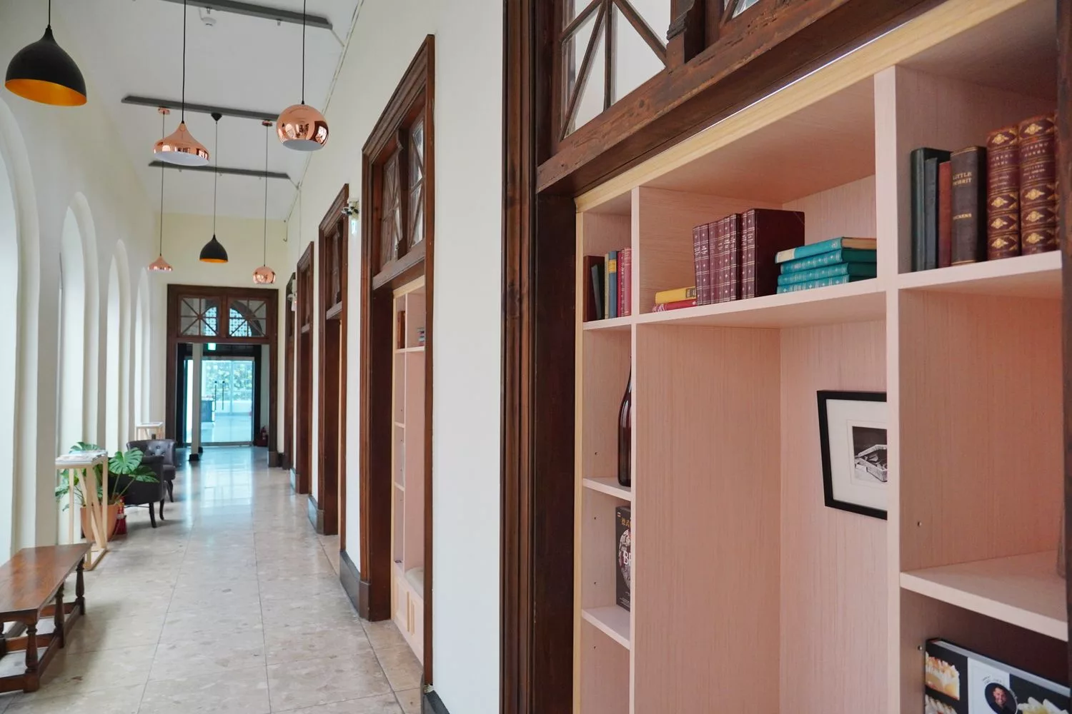 【台中西區景點】台中市役所，舊城區巴洛克建築，選物店手作飲品餐廳通通有! @混血珊莎的奇幻旅程