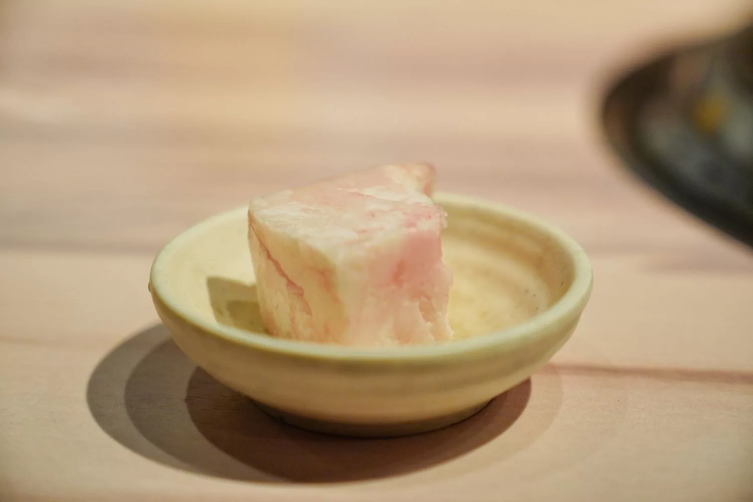 【京都燒肉推薦】京的燒肉處弘 三條木屋町店，鴨川旁的人氣名店，完整訂位教學! @混血珊莎的奇幻旅程