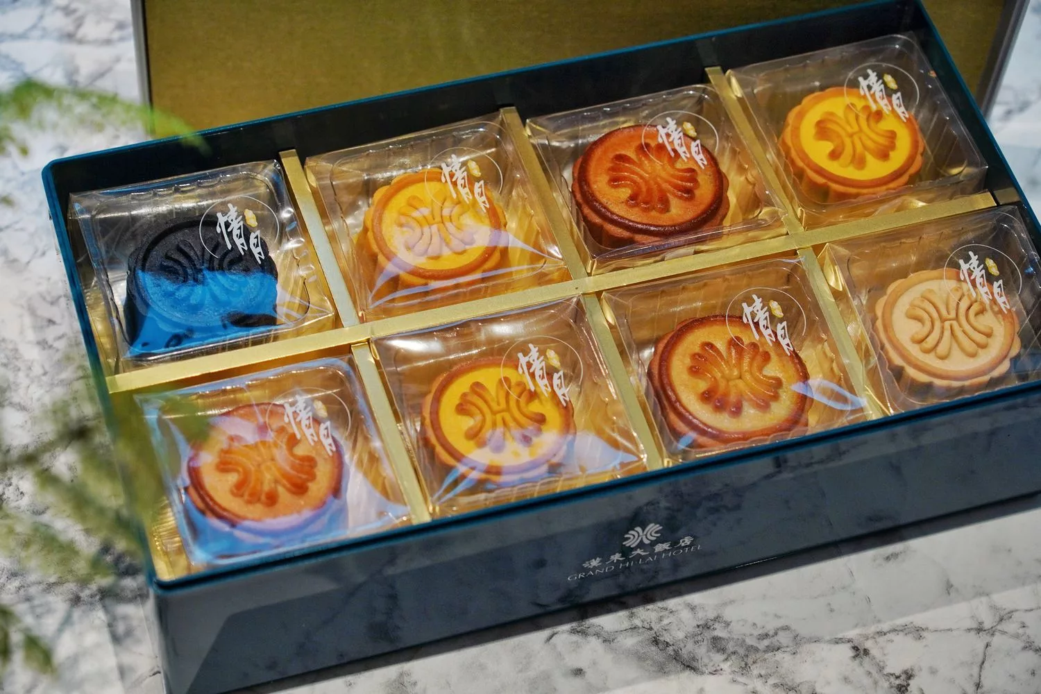 【中秋禮盒推薦】 2023 漢來情月中秋月餅禮盒，漢來大飯店月餅年節送禮首選，獨家早鳥免運優惠! @混血珊莎的奇幻旅程