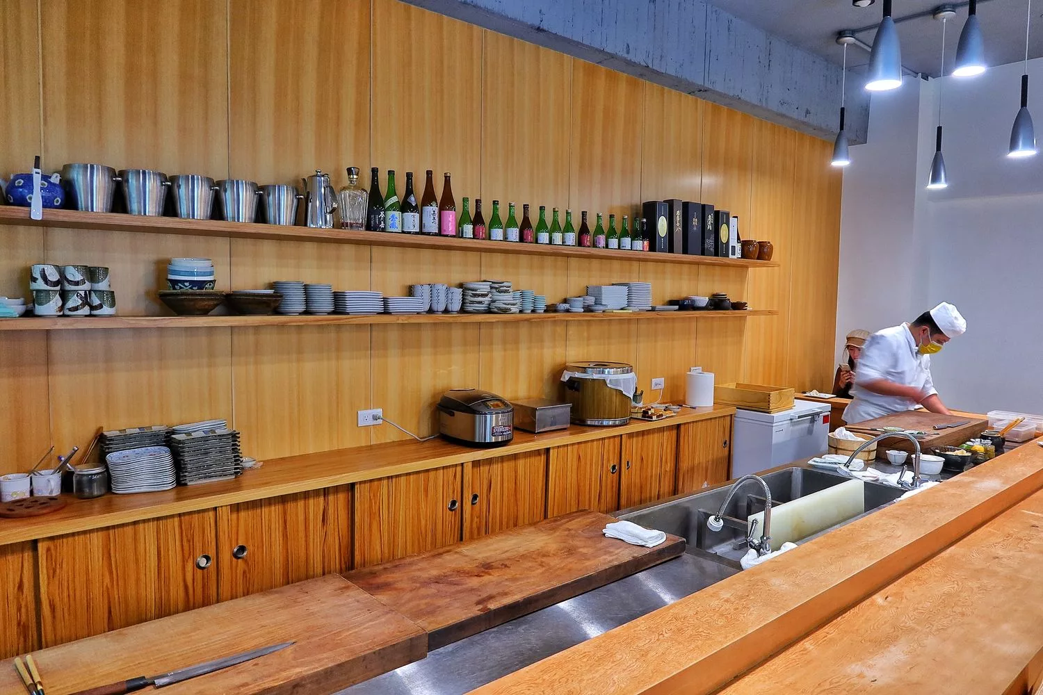 【2025台北日本料理】精選 15 家台北日式料理，經典壽司、刺身、炭烤，一次滿足您的味蕾！ @混血珊莎的奇幻旅程