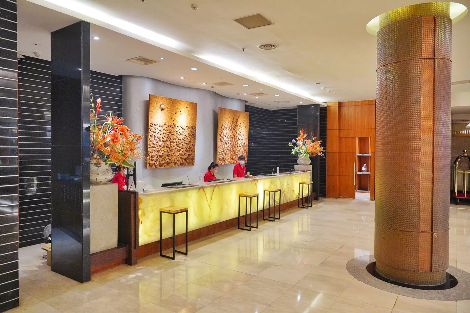 【墾丁凱撒一泊二食】海洋風景緻客房，晚餐自助buffet吃到飽! @混血珊莎的奇幻旅程