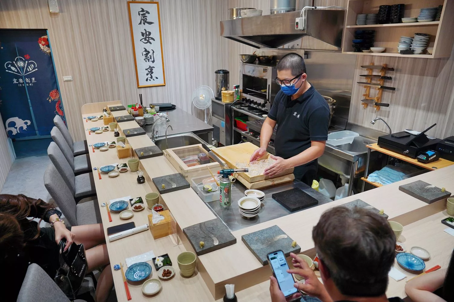 【南屯日本料理】宸安割烹日本料理，預約制台中無菜單日料，親民價格爽吃頂級海鮮生食! @混血珊莎的奇幻旅程