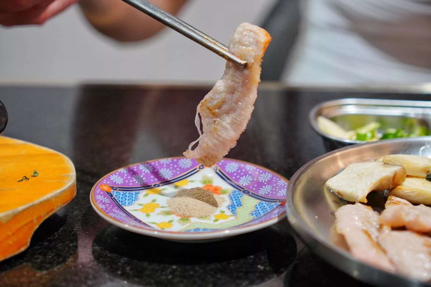 【花蓮韓式料理】花蓮延壽亭，主打低溫熟成肉品，還有小菜飲品哈根達斯吃到飽! @混血珊莎的奇幻旅程