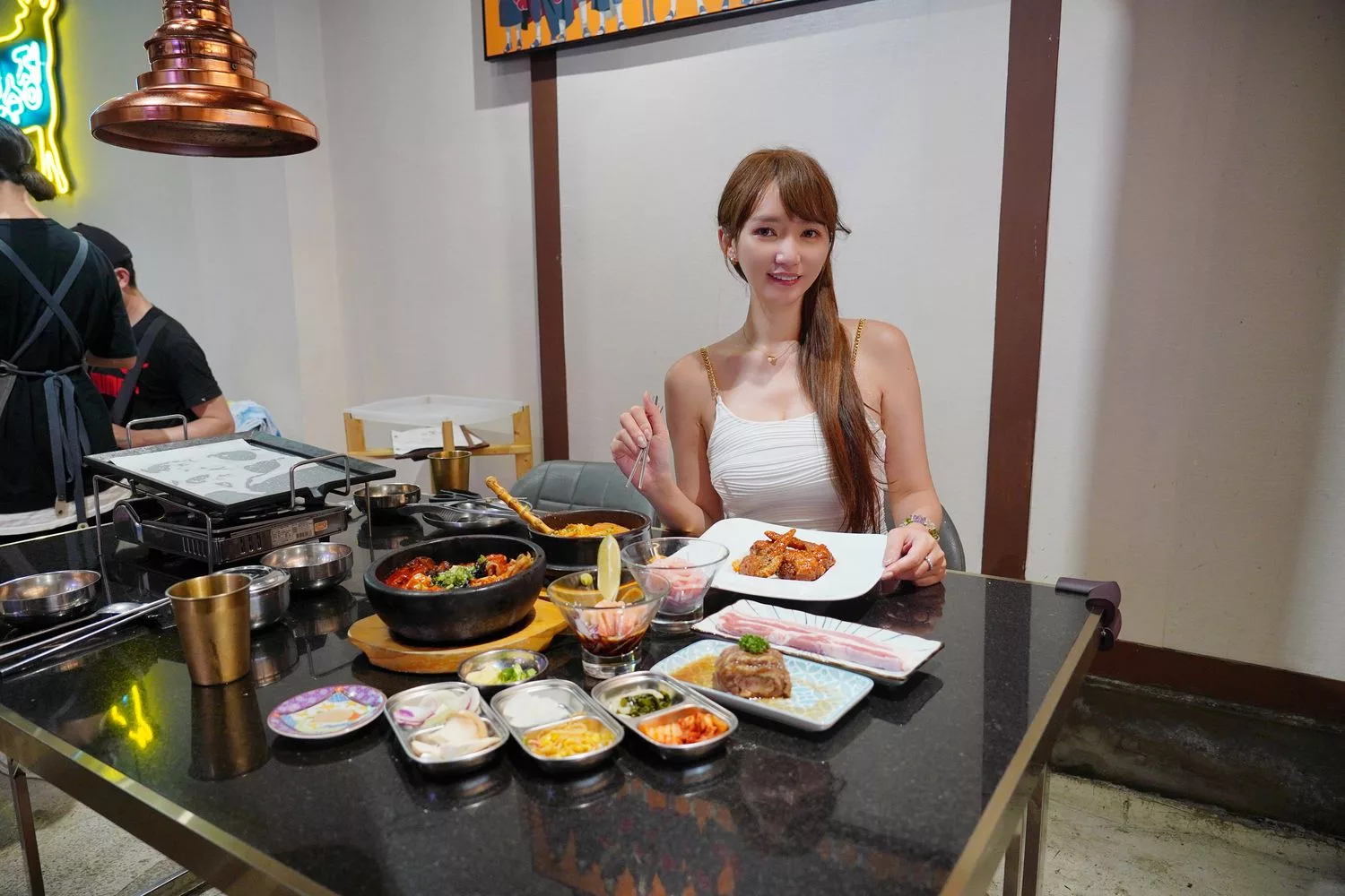 【花蓮韓式料理】花蓮延壽亭，主打低溫熟成肉品，還有小菜飲品哈根達斯吃到飽! @混血珊莎的奇幻旅程