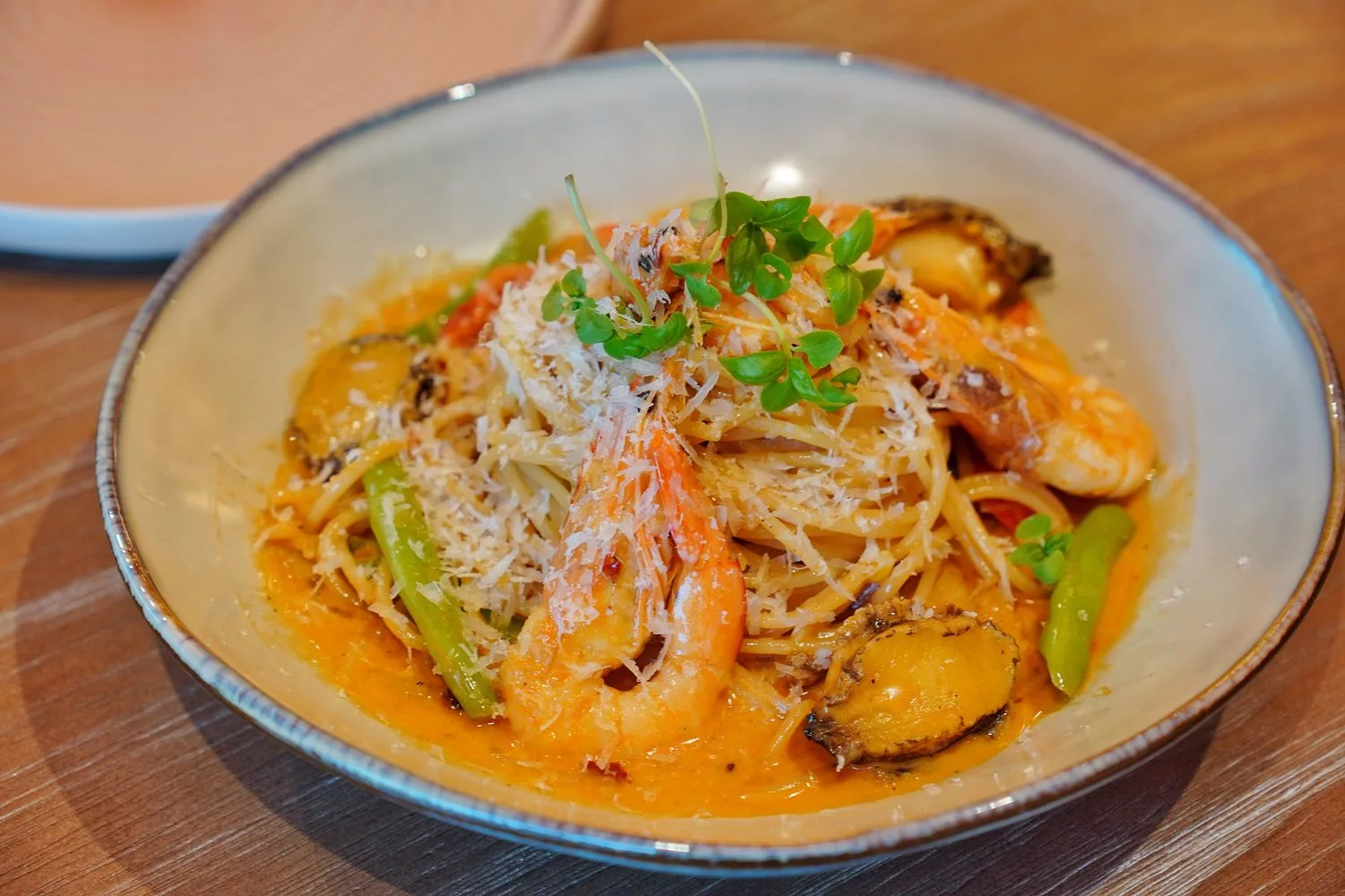 【諾薩餐酒館 Nossa bistro】墾丁大街新開幕夢幻海景餐廳! @混血珊莎的奇幻旅程