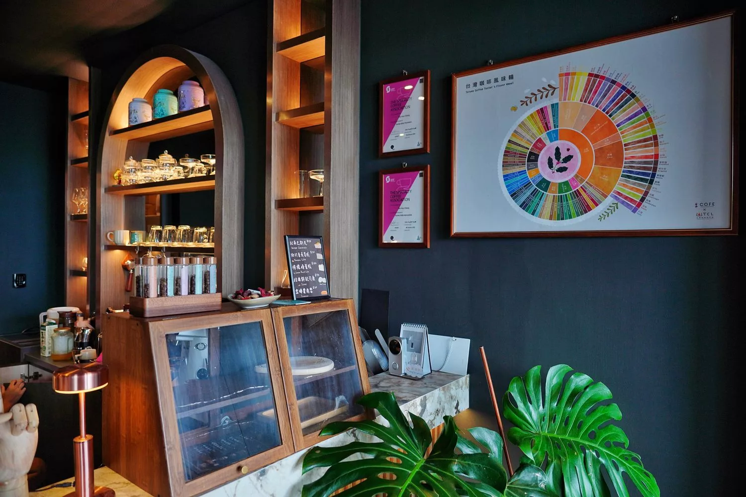 【蒿爾把拔咖啡館】新開幕質感系海景咖啡廳! @混血珊莎的奇幻旅程 【蒿爾把拔咖啡館】新開幕質感系海景咖啡廳! @混血珊莎的奇幻旅程