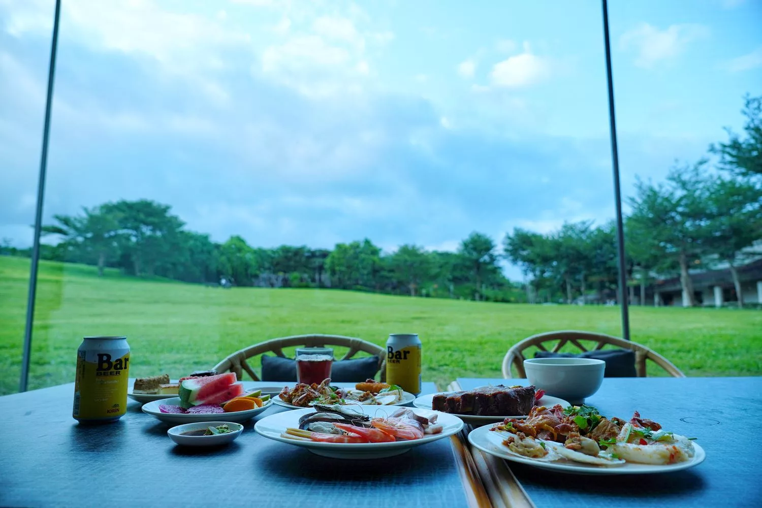 【花蓮飯店吃到飽】花蓮美侖大飯店綠苑西餐廳，爽吃牛排海鮮 3.5 小時，每人只要 800 元! @混血珊莎的奇幻旅程