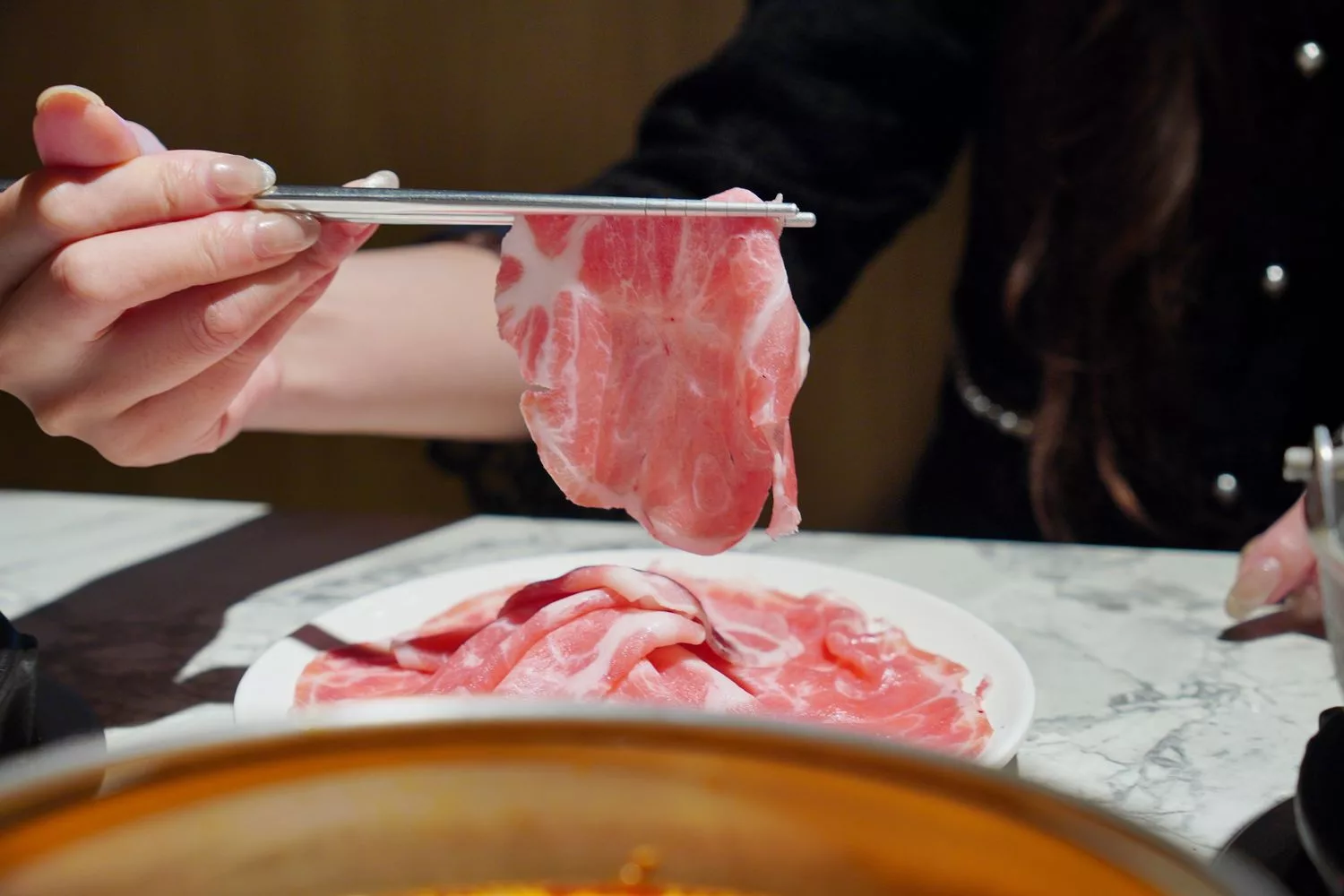 【霧峰火鍋】築崎相撲鍋物霧峰,平價火鍋只要$170起,自助吧無限吃到飽! @混血珊莎的奇幻旅程 【霧峰火鍋】築崎相撲鍋物霧峰,平價火鍋只要$170起,自助吧無限吃到飽! @混血珊莎的奇幻旅程