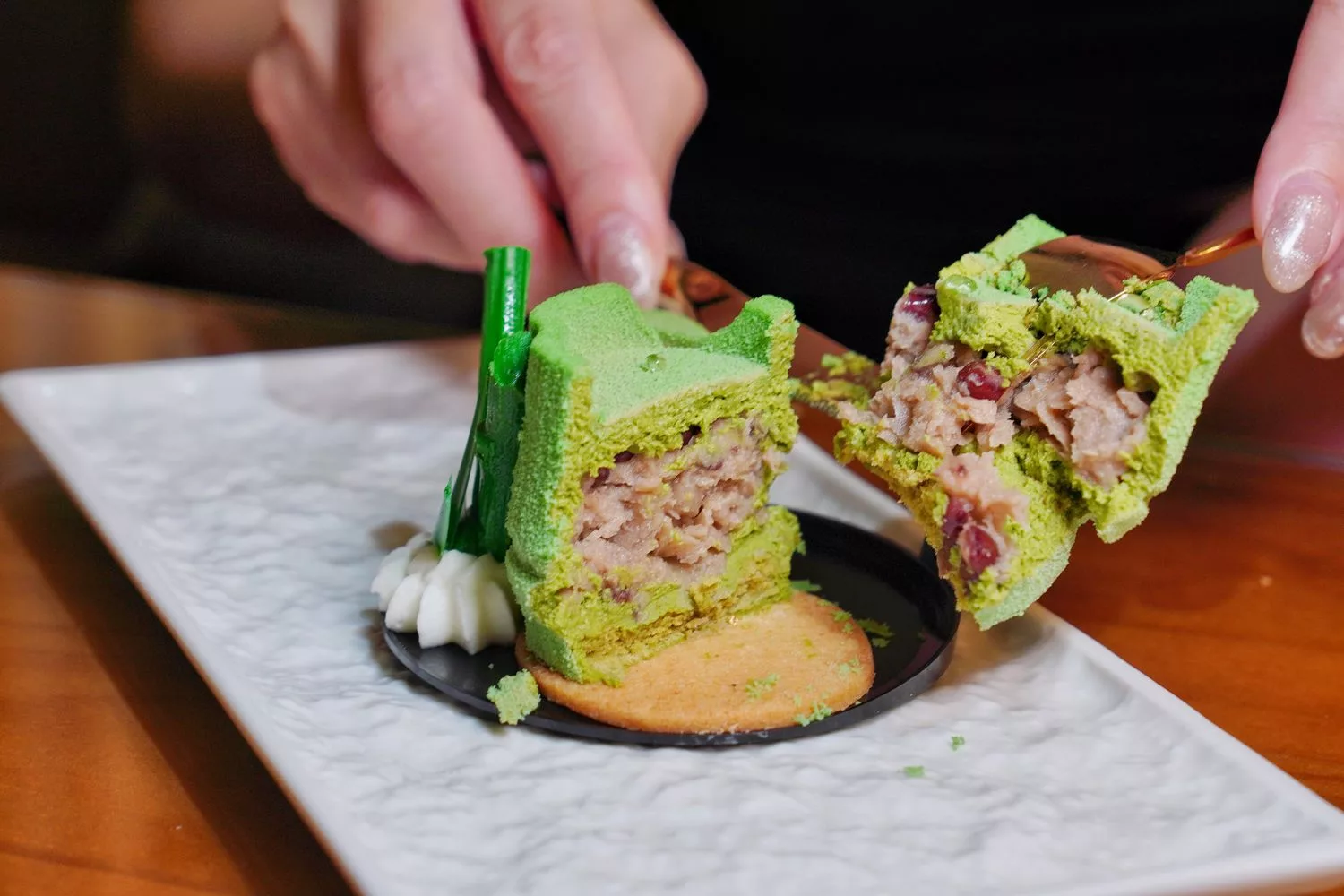 【岡山蛋糕】WOW的店,必吃招牌法式緞帶可頌,法國藍帶手工甜點跟飲品樣樣驚豔! @混血珊莎的奇幻旅程 【岡山蛋糕】WOW的店,必吃招牌法式緞帶可頌,法國藍帶手工甜點跟飲品樣樣驚豔! @混血珊莎的奇幻旅程