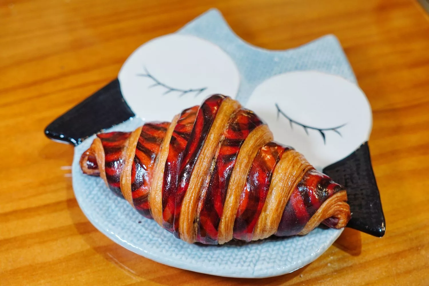 【岡山蛋糕】WOW的店,必吃招牌法式緞帶可頌,法國藍帶手工甜點跟飲品樣樣驚豔! @混血珊莎的奇幻旅程 【岡山蛋糕】WOW的店,必吃招牌法式緞帶可頌,法國藍帶手工甜點跟飲品樣樣驚豔! @混血珊莎的奇幻旅程