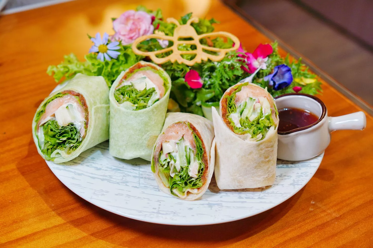 【岡山蛋糕】WOW的店,必吃招牌法式緞帶可頌,法國藍帶手工甜點跟飲品樣樣驚豔! @混血珊莎的奇幻旅程 【岡山蛋糕】WOW的店,必吃招牌法式緞帶可頌,法國藍帶手工甜點跟飲品樣樣驚豔! @混血珊莎的奇幻旅程