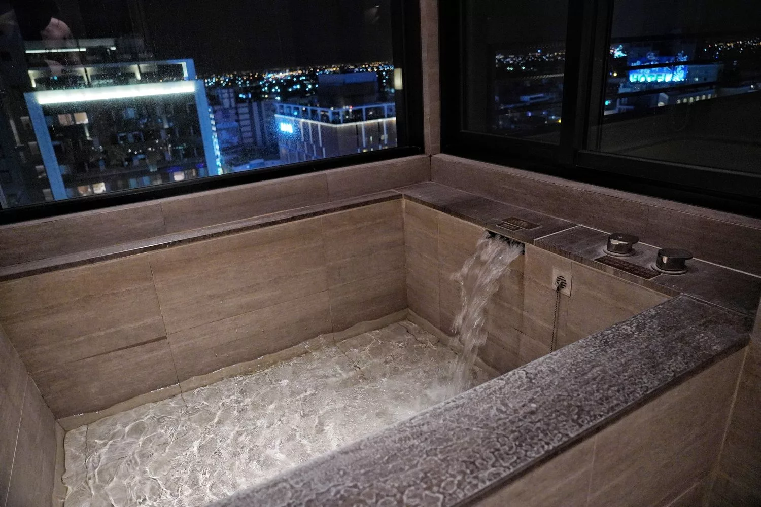 受保護的內容: 【2023宜蘭礁溪住宿推薦】【文章範本】以此為主 @混血珊莎的奇幻旅程