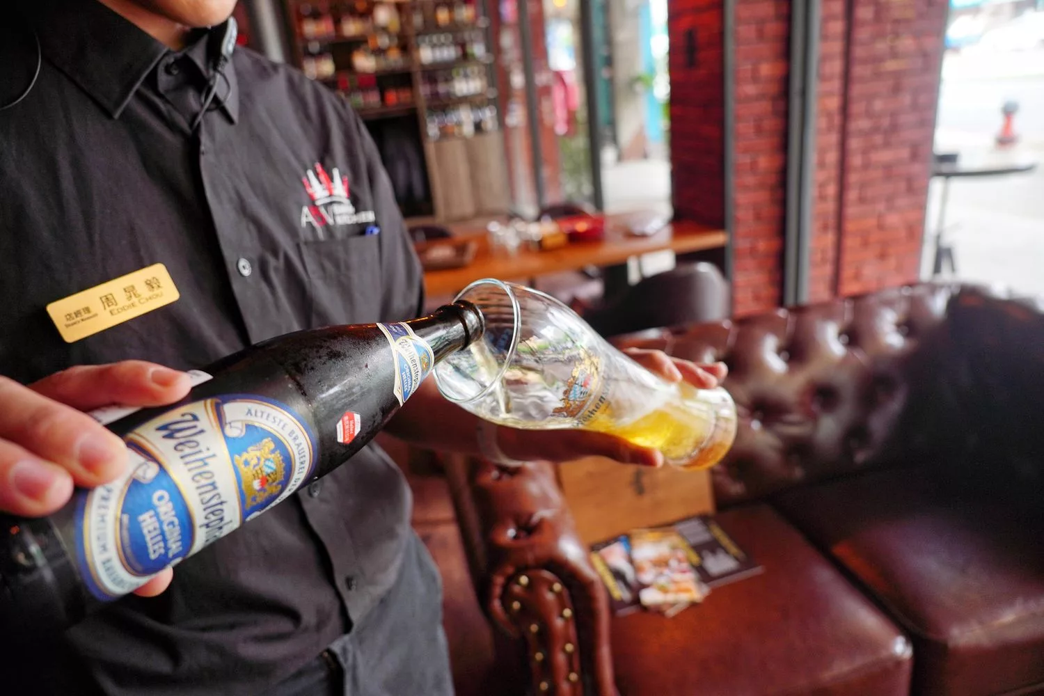 【ABV地中海餐酒館台中概念店】台中西區餐酒館，不限時品味地中海料理，700款精釀啤酒走廊全台最大! @混血珊莎的奇幻旅程