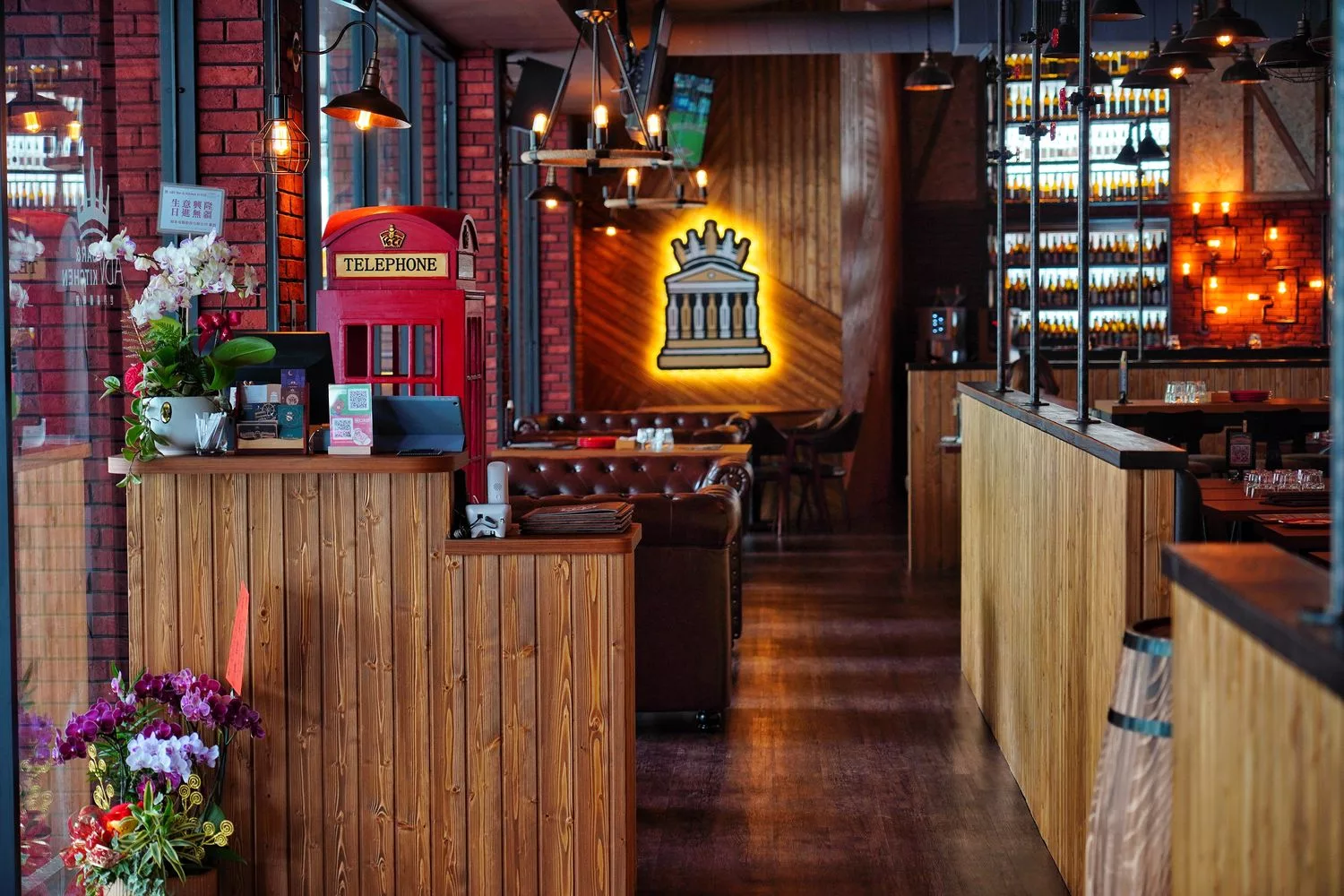 【ABV地中海餐酒館台中概念店】台中西區餐酒館，不限時品味地中海料理，700款精釀啤酒走廊全台最大! @混血珊莎的奇幻旅程