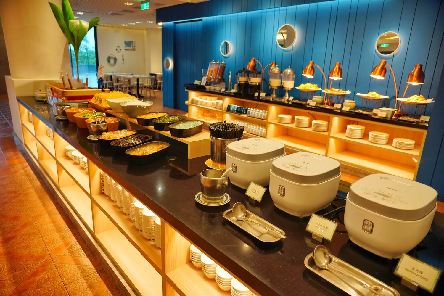【墾丁凱撒早餐】現燙牛肉湯/現做歐姆蛋鬆餅，中西式餐點豐富又好吃! @混血珊莎的奇幻旅程