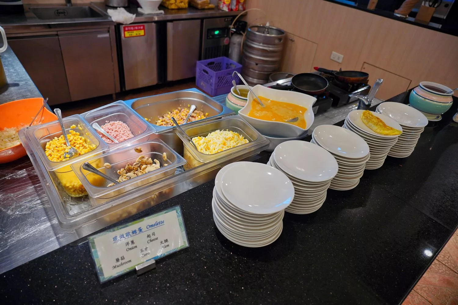 【墾丁凱撒早餐】現燙牛肉湯/現做歐姆蛋鬆餅，中西式餐點豐富又好吃! @混血珊莎的奇幻旅程