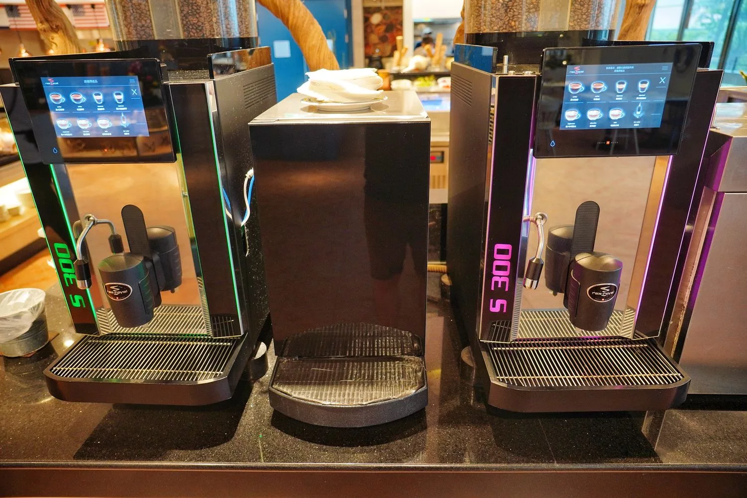 【墾丁凱撒早餐】現燙牛肉湯/現做歐姆蛋鬆餅，中西式餐點豐富又好吃! @混血珊莎的奇幻旅程