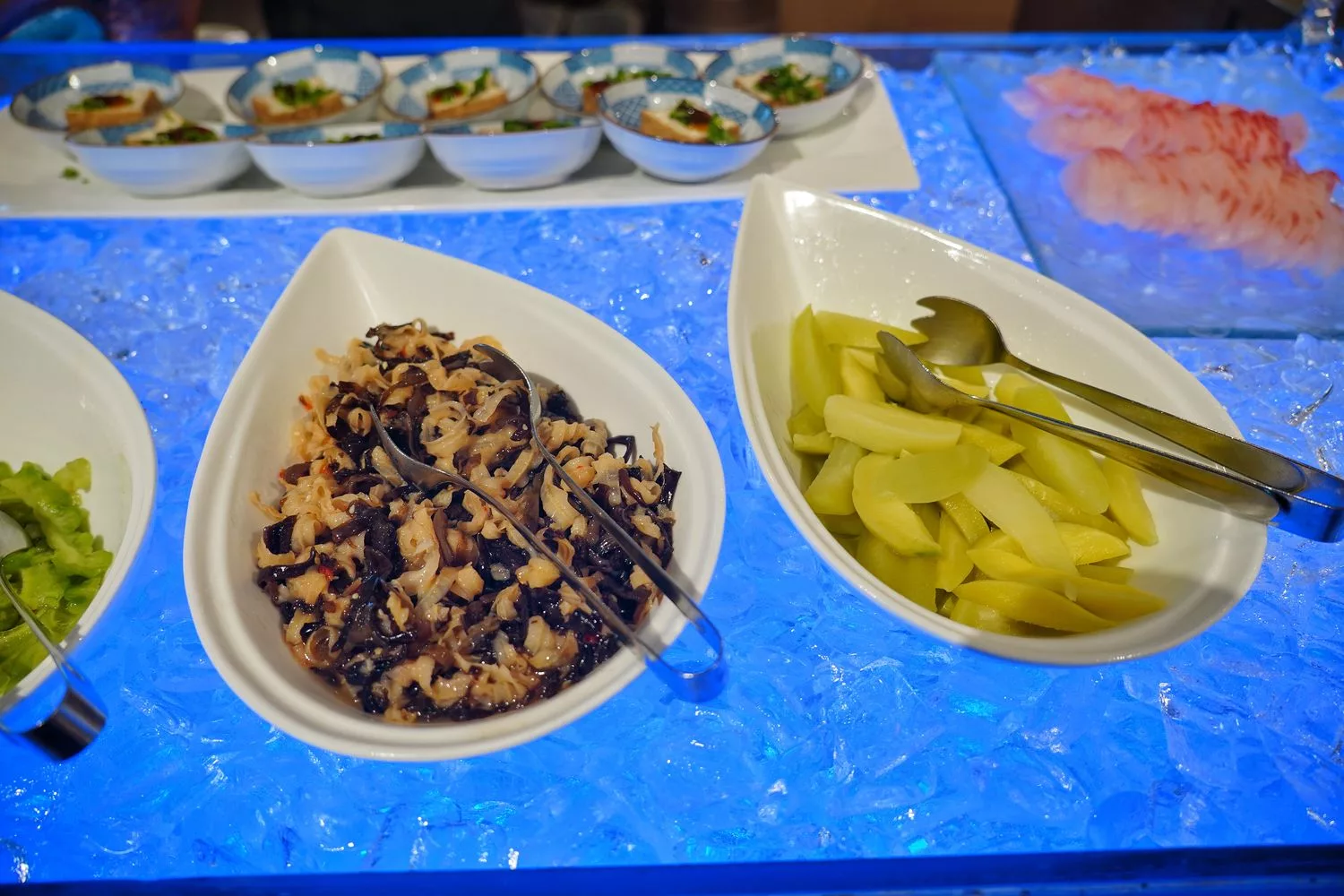 【墾丁凱撒自助餐】墾丁凱撒晚餐，屏東海鮮多國料理，海洋風餐廳賞絕美海景! @混血珊莎的奇幻旅程