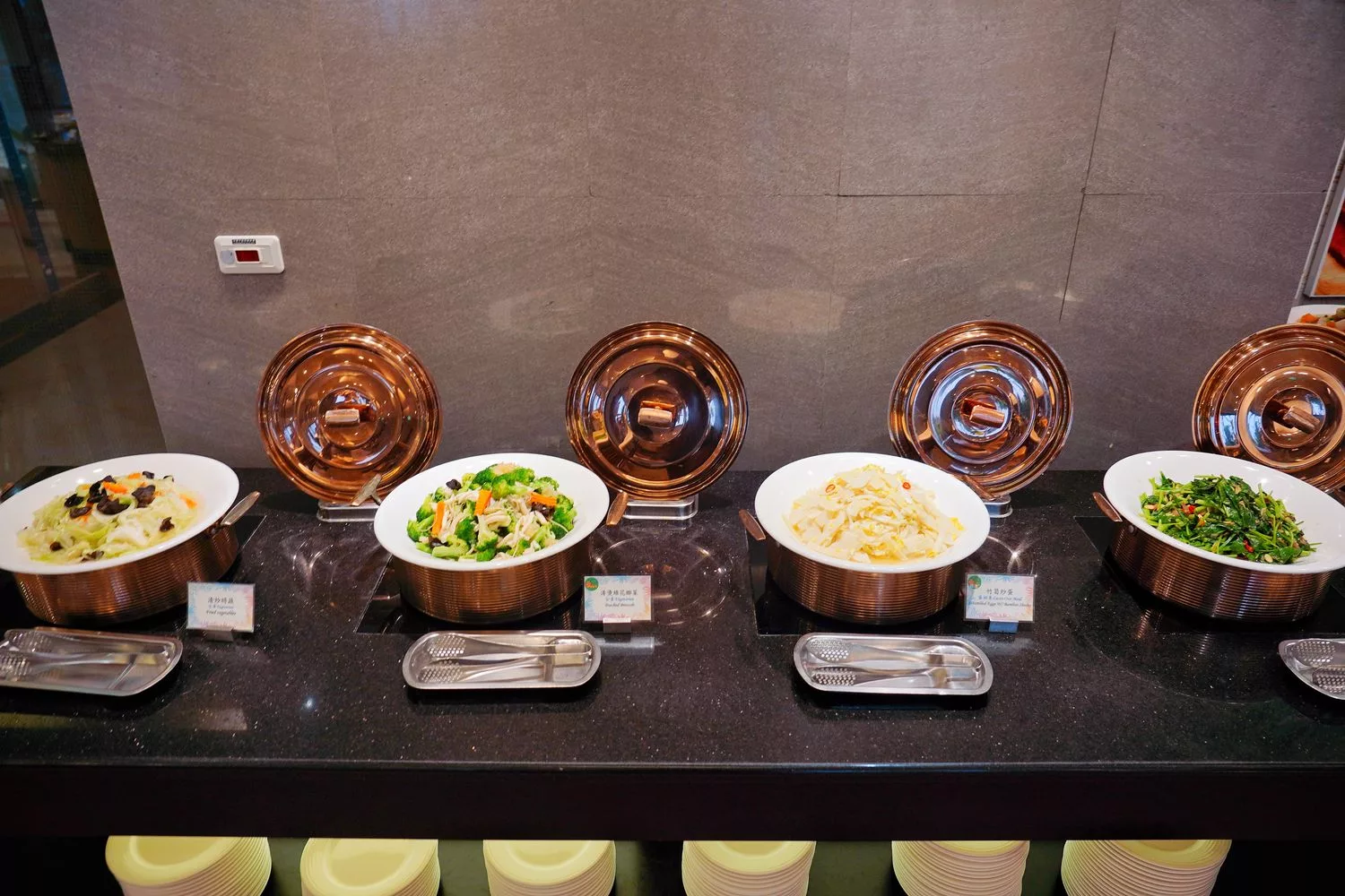 【墾丁凱撒自助餐】墾丁凱撒晚餐，屏東海鮮多國料理，海洋風餐廳賞絕美海景! @混血珊莎的奇幻旅程