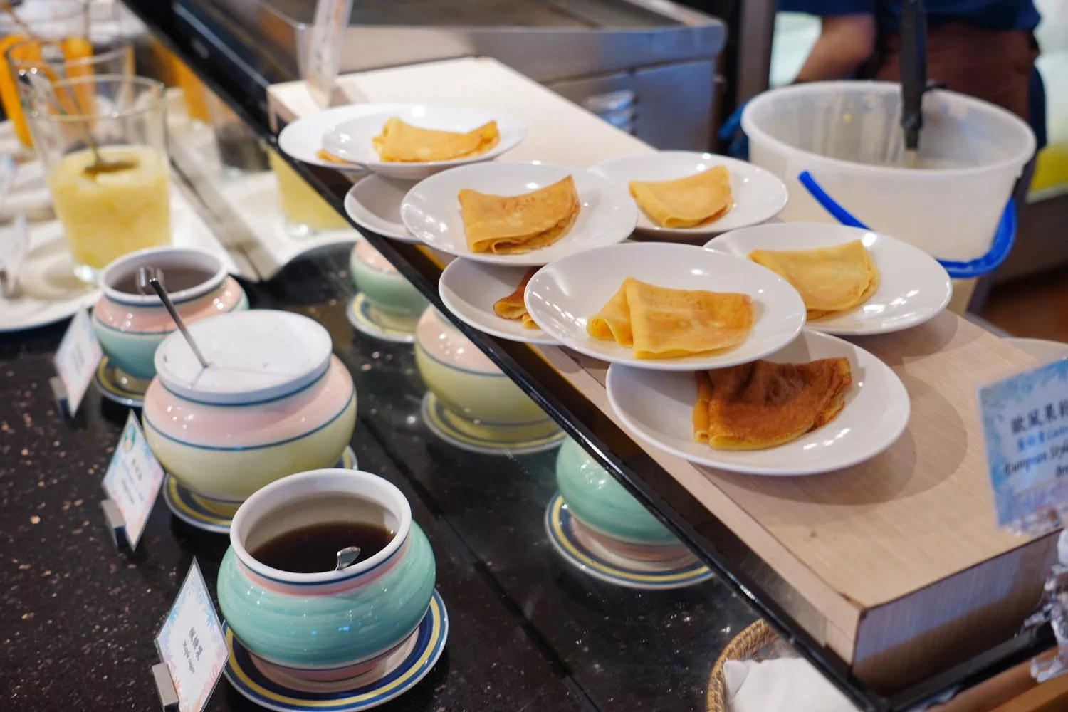 【墾丁凱撒自助餐】墾丁凱撒晚餐，屏東海鮮多國料理，海洋風餐廳賞絕美海景! @混血珊莎的奇幻旅程