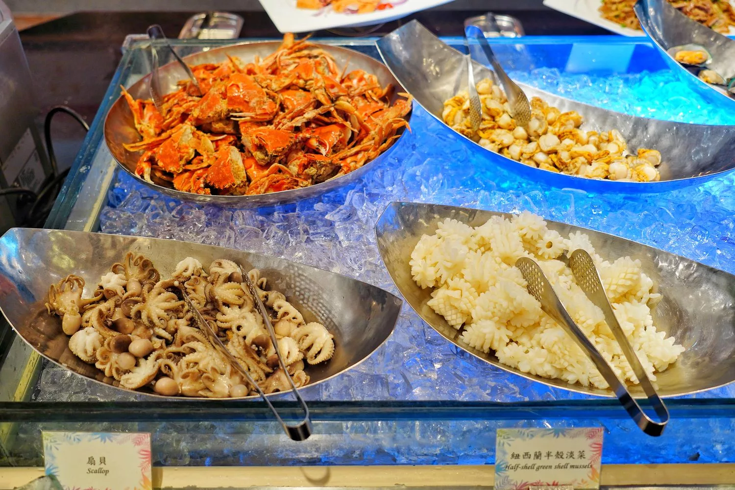 【墾丁凱撒自助餐】墾丁凱撒晚餐，屏東海鮮多國料理，海洋風餐廳賞絕美海景! @混血珊莎的奇幻旅程