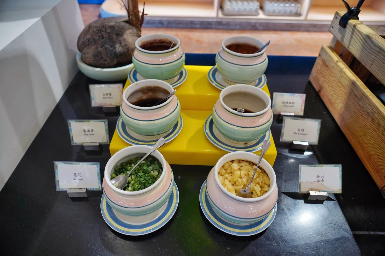 【墾丁凱撒自助餐】墾丁凱撒晚餐，屏東海鮮多國料理，海洋風餐廳賞絕美海景! @混血珊莎的奇幻旅程