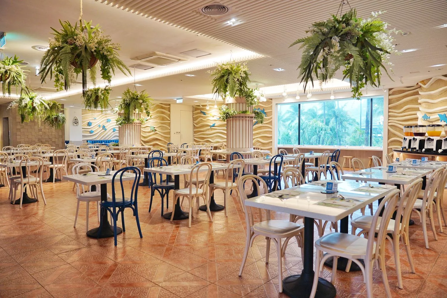 【墾丁凱撒自助餐】墾丁凱撒晚餐，屏東海鮮多國料理，海洋風餐廳賞絕美海景! @混血珊莎的奇幻旅程