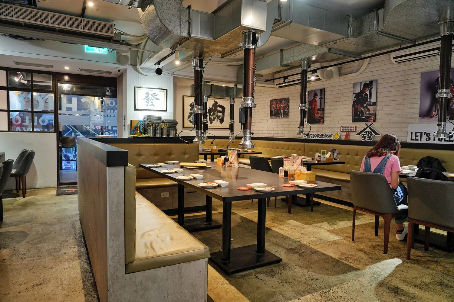 發肉燒肉餐酒，Google評價 4.9 顆星人氣推薦，慶生聚餐嗨不停! @混血珊莎的奇幻旅程