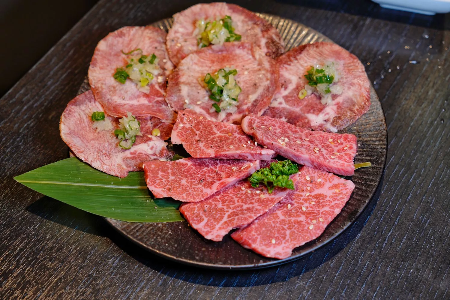 發肉燒肉餐酒，Google評價 4.9 顆星人氣推薦，慶生聚餐嗨不停! @混血珊莎的奇幻旅程