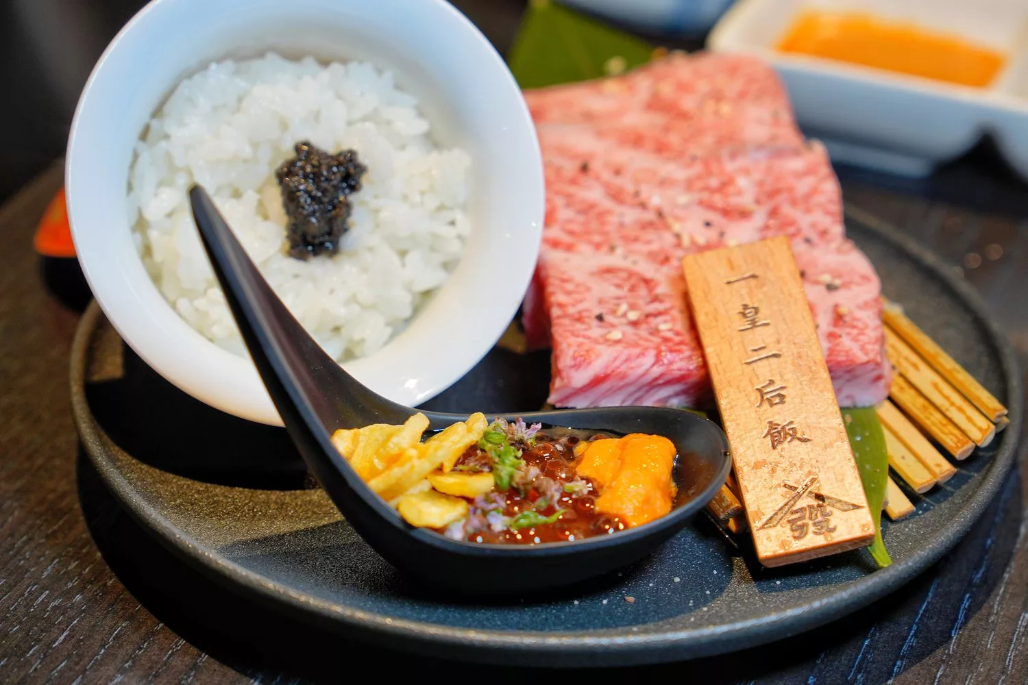 發肉燒肉餐酒，Google評價 4.9 顆星人氣推薦，慶生聚餐嗨不停! @混血珊莎的奇幻旅程