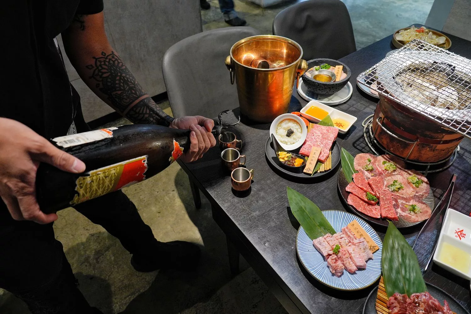 發肉燒肉餐酒，Google評價 4.9 顆星人氣推薦，慶生聚餐嗨不停! @混血珊莎的奇幻旅程