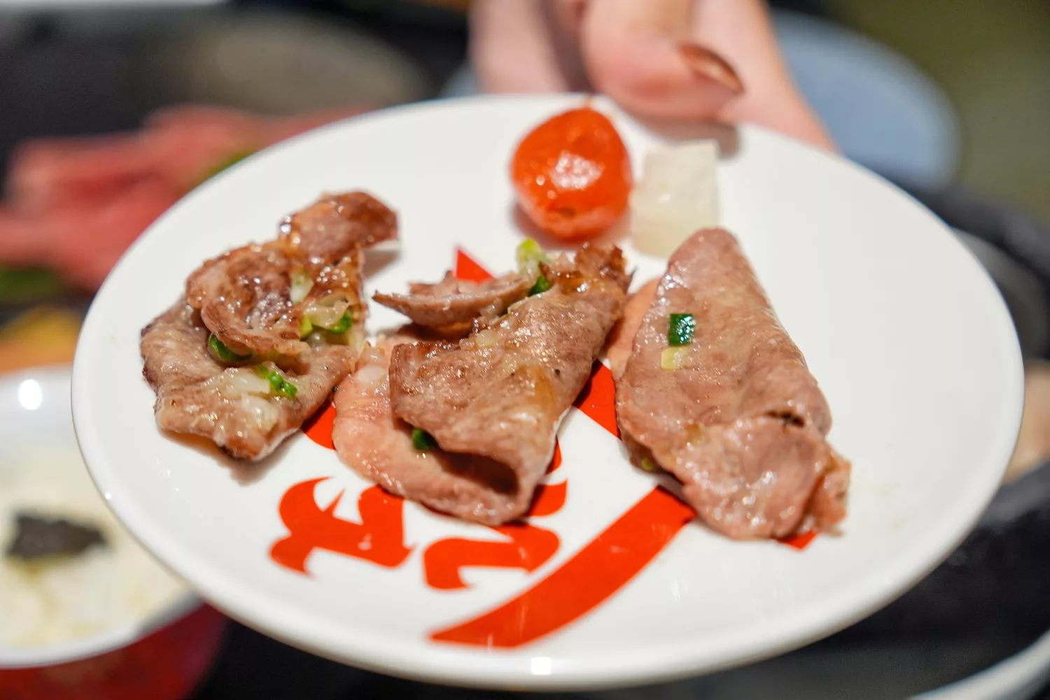 發肉燒肉餐酒，Google評價 4.9 顆星人氣推薦，慶生聚餐嗨不停! @混血珊莎的奇幻旅程