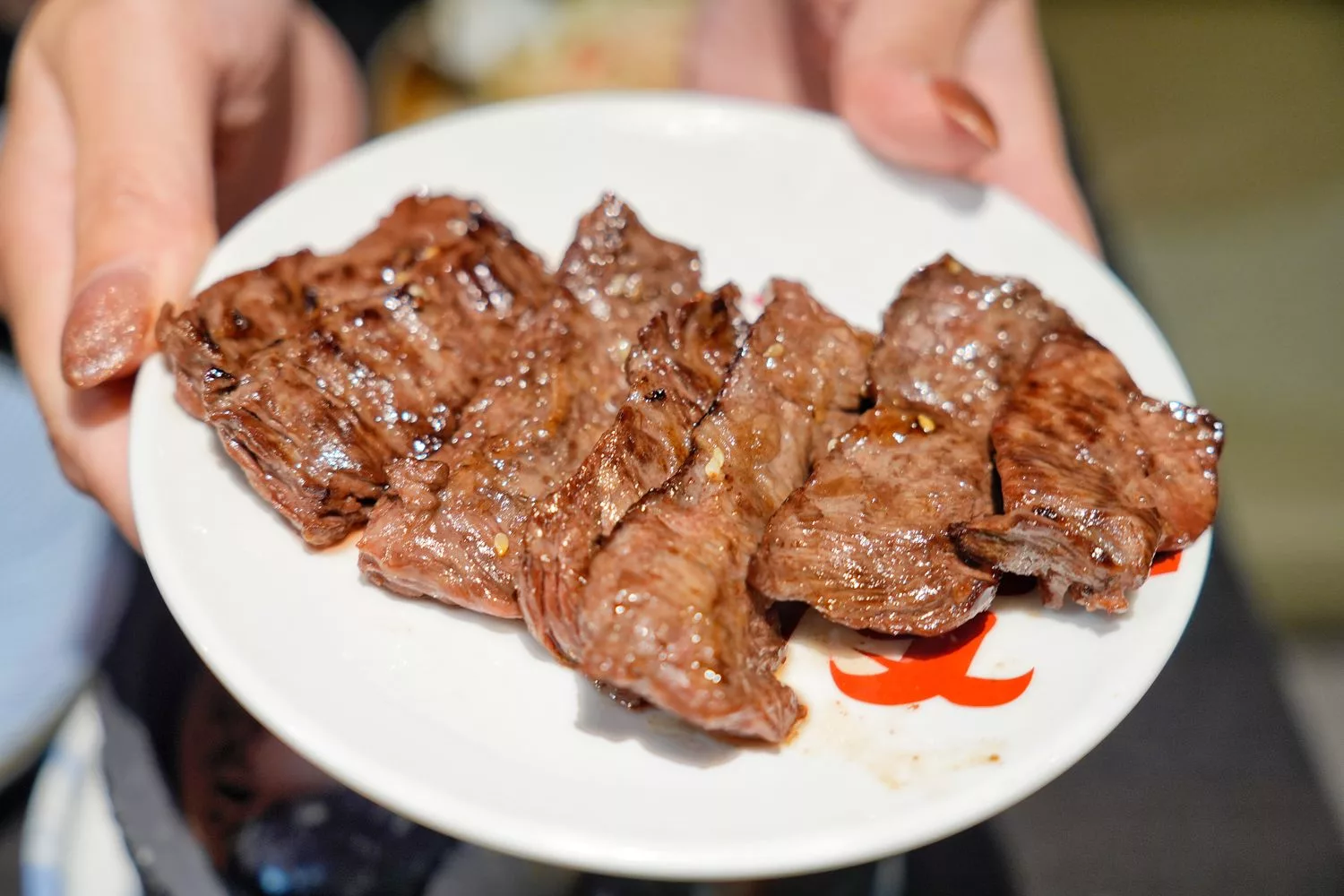 發肉燒肉餐酒，Google評價 4.9 顆星人氣推薦，慶生聚餐嗨不停! @混血珊莎的奇幻旅程