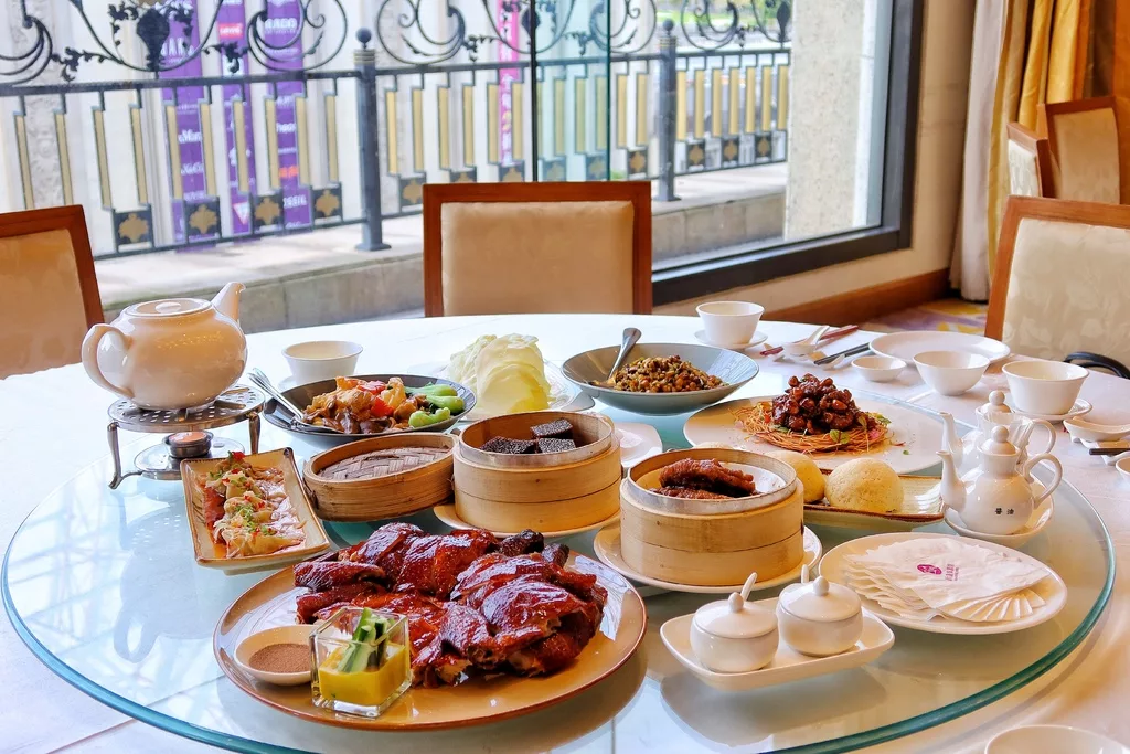 【高雄義大皇家酒店】南臺灣必住五星歐風飯店，千坪戲水空間! @混血珊莎的奇幻旅程