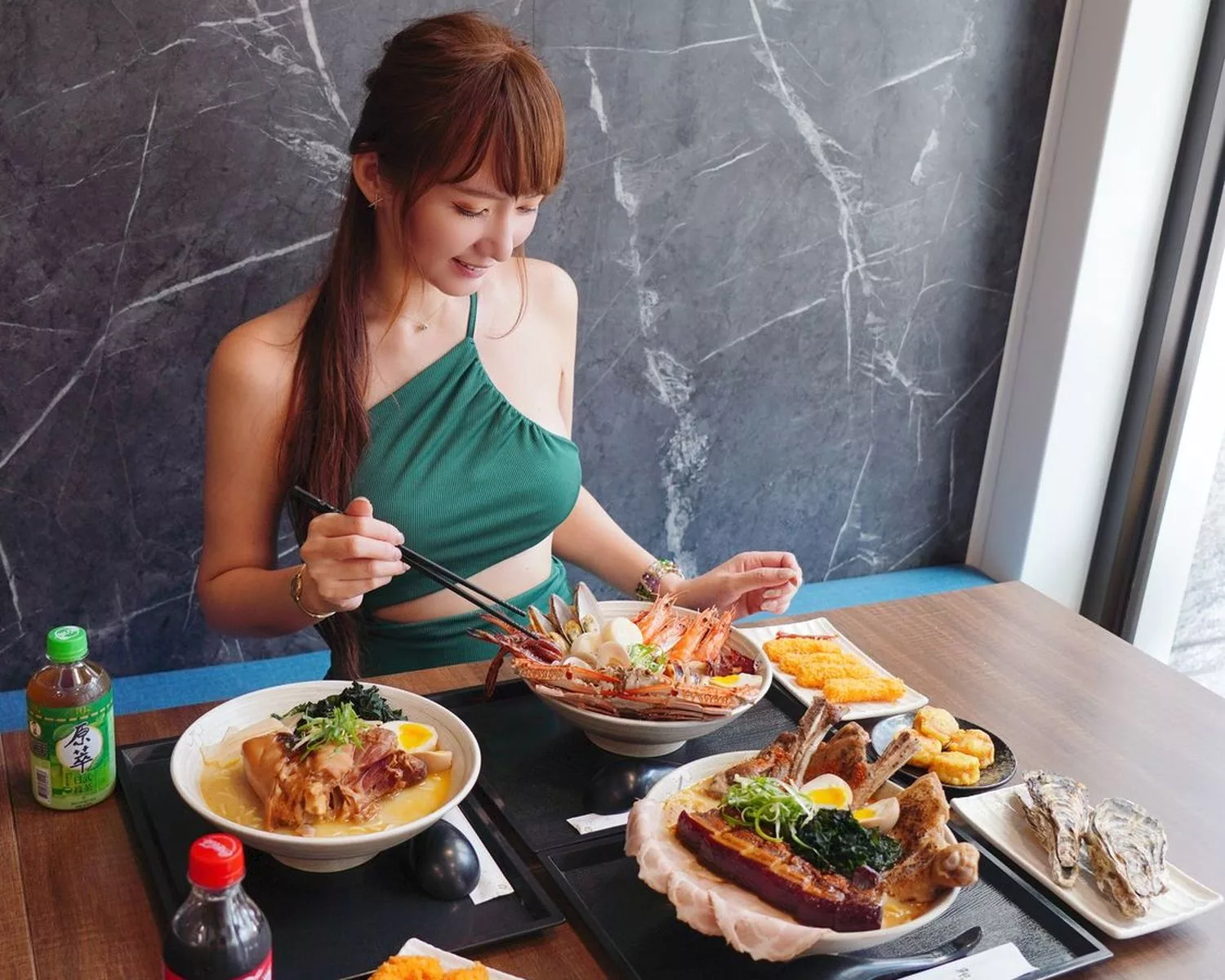 【台中拉麵推薦】兆曜拉麵丼飯，超霸氣海陸食材澎湃上桌，百元平價高CP值! @混血珊莎的奇幻旅程