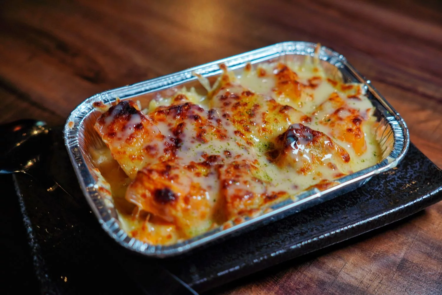 【江子翠美食】串岐日式居酒屋，4.9 顆星高評價，江子翠捷運站出口旁! @混血珊莎的奇幻旅程