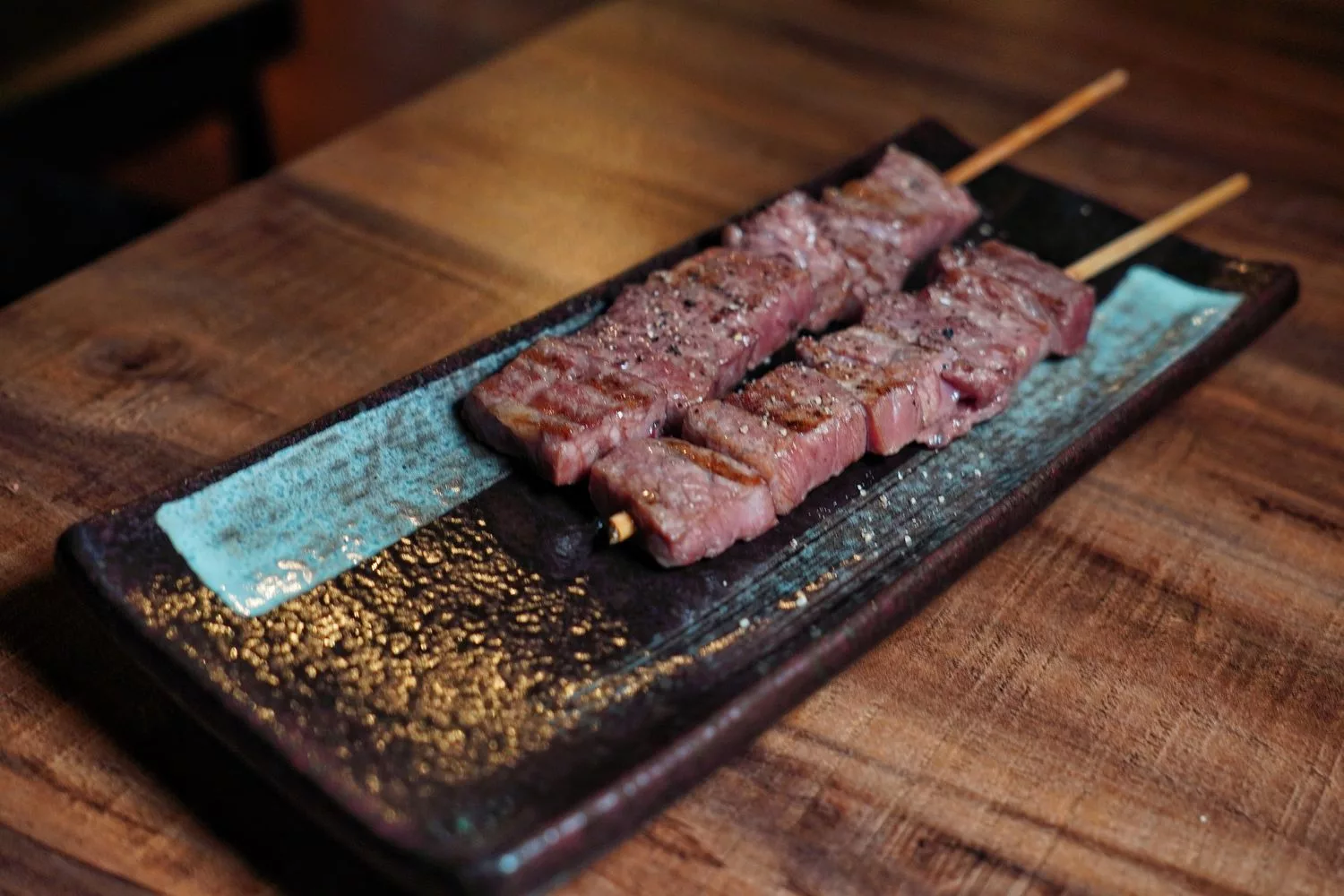 【江子翠美食】串岐日式居酒屋，4.9 顆星高評價，江子翠捷運站出口旁! @混血珊莎的奇幻旅程