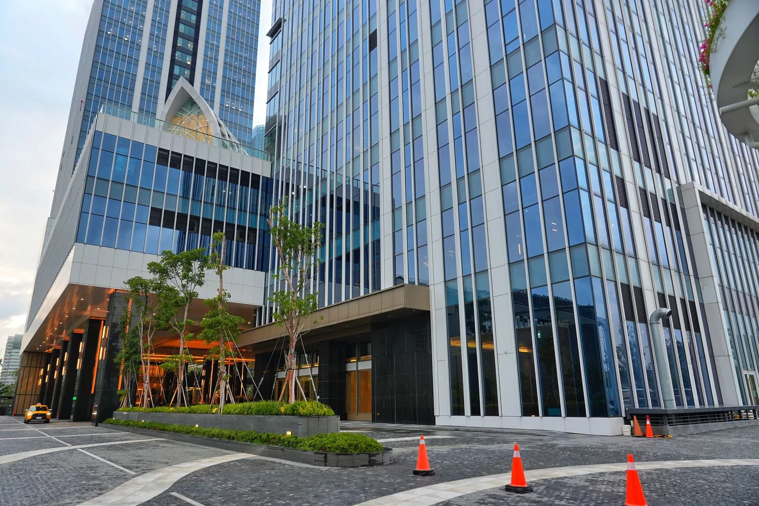 【島語自助餐廳】台北漢來大飯店自助餐，升級版漢來海港吃到飽，價位菜色影片完整攻略! @混血珊莎的奇幻旅程