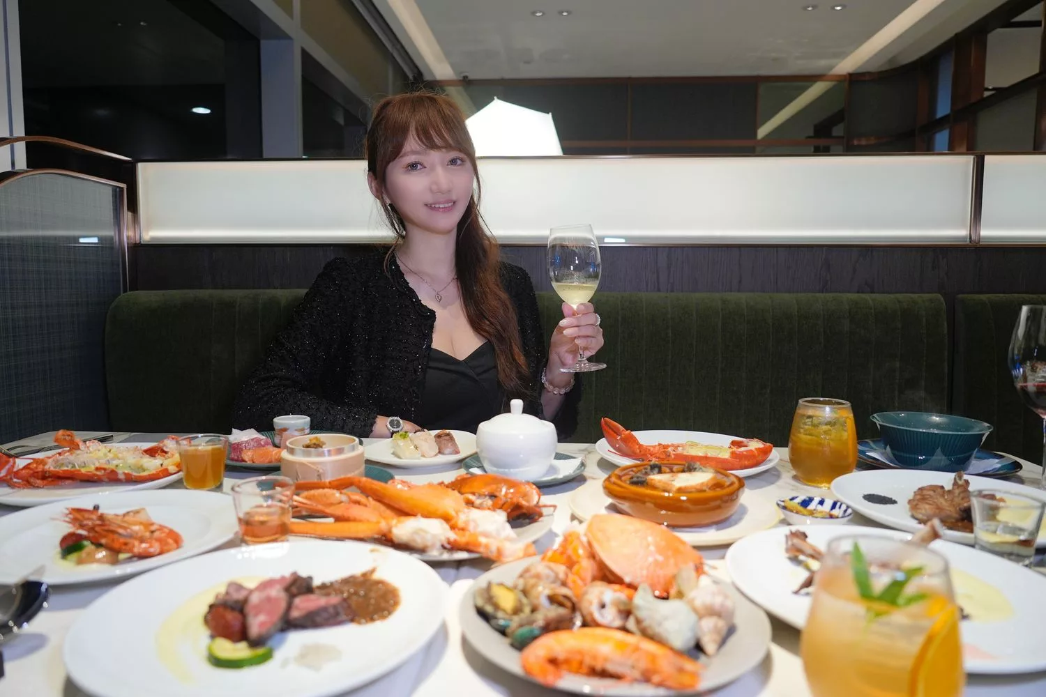 【島語自助餐廳】台北漢來大飯店自助餐，升級版漢來海港吃到飽，價位菜色影片完整攻略! @混血珊莎的奇幻旅程