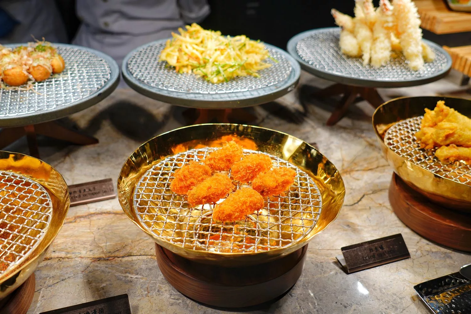 【島語自助餐廳】台北漢來大飯店自助餐，升級版漢來海港吃到飽，價位菜色影片完整攻略! @混血珊莎的奇幻旅程