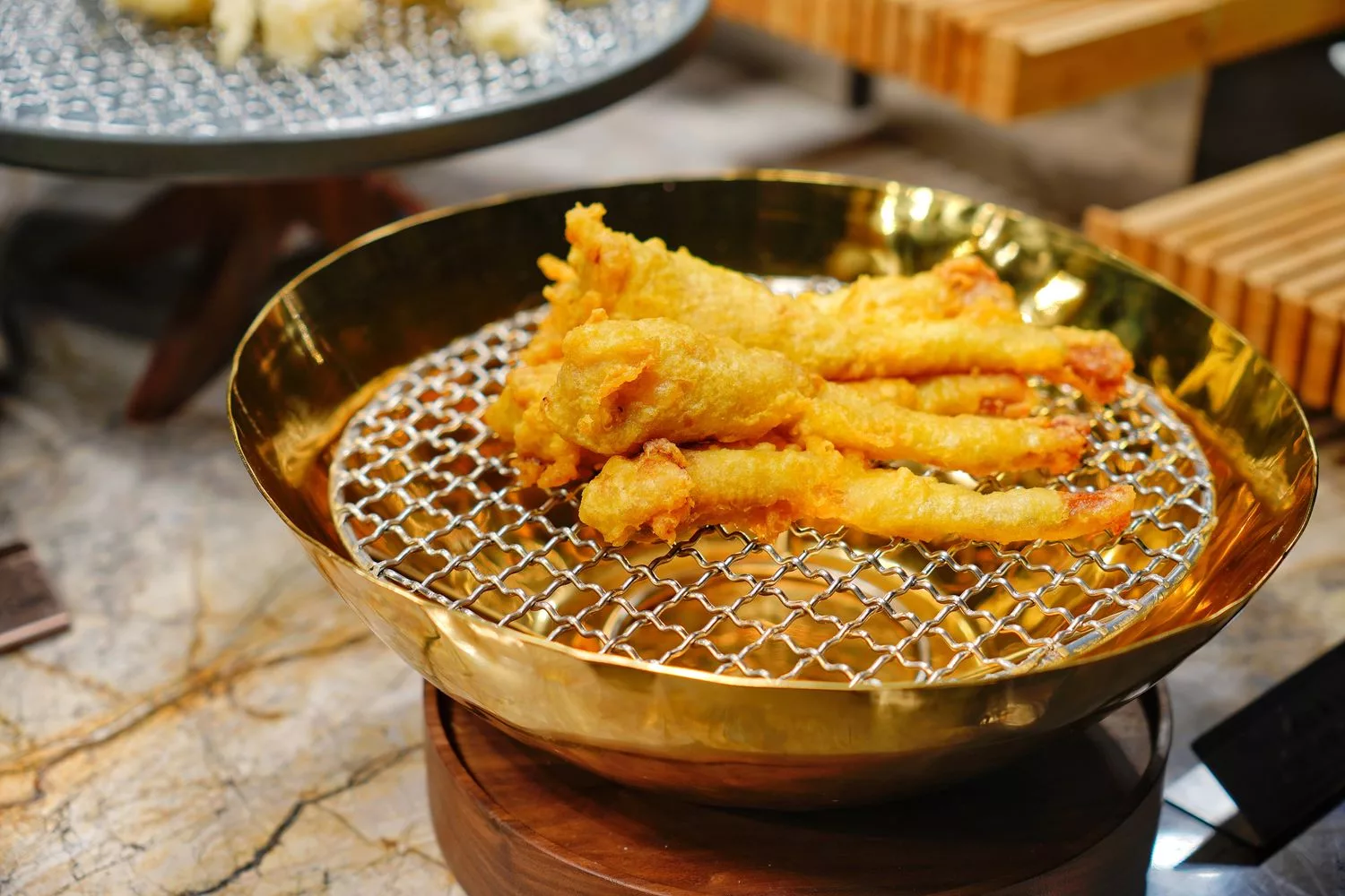 【島語自助餐廳】台北漢來大飯店自助餐，升級版漢來海港吃到飽，價位菜色影片完整攻略! @混血珊莎的奇幻旅程