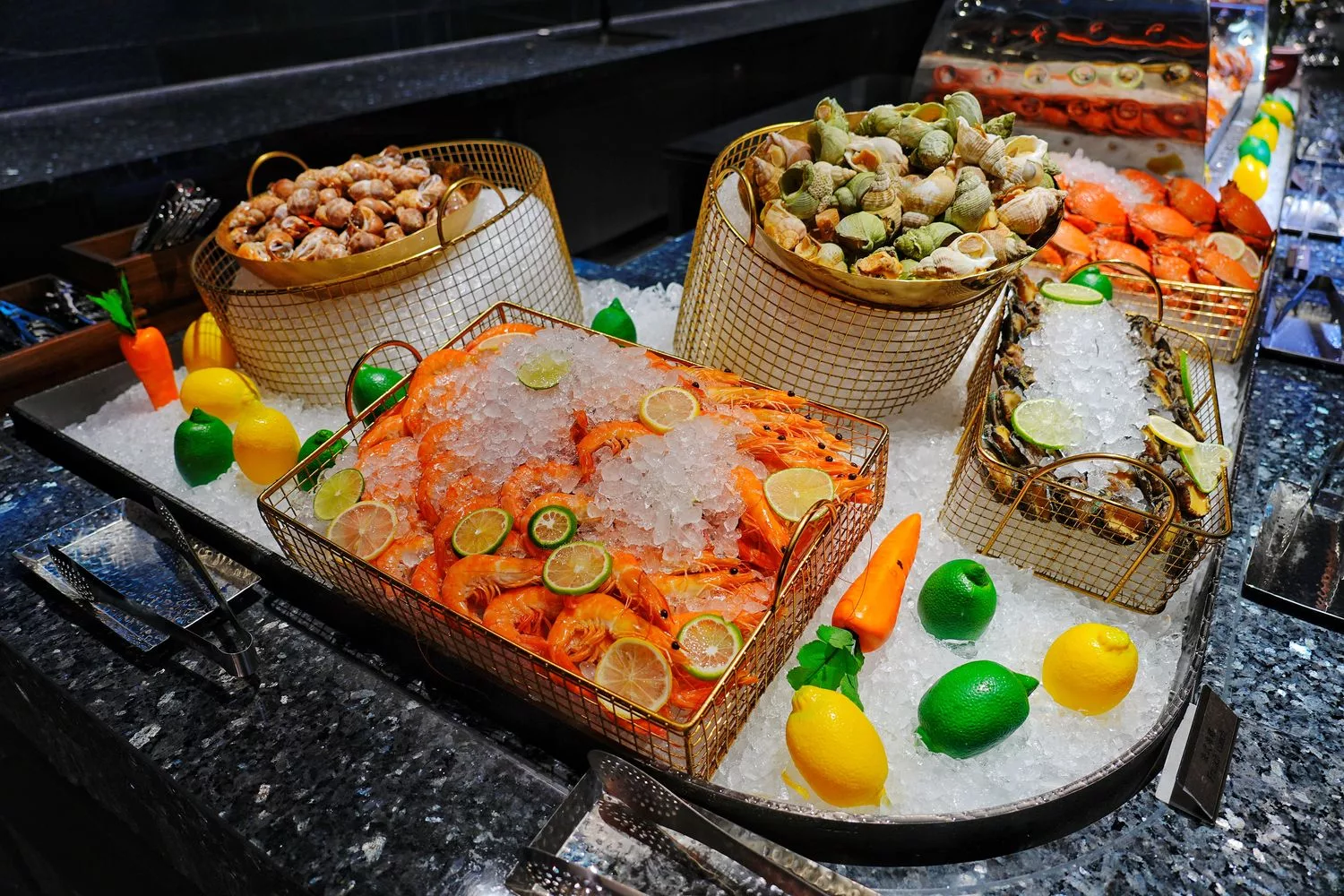 【島語自助餐廳】台北漢來大飯店自助餐，升級版漢來海港吃到飽，價位菜色影片完整攻略! @混血珊莎的奇幻旅程