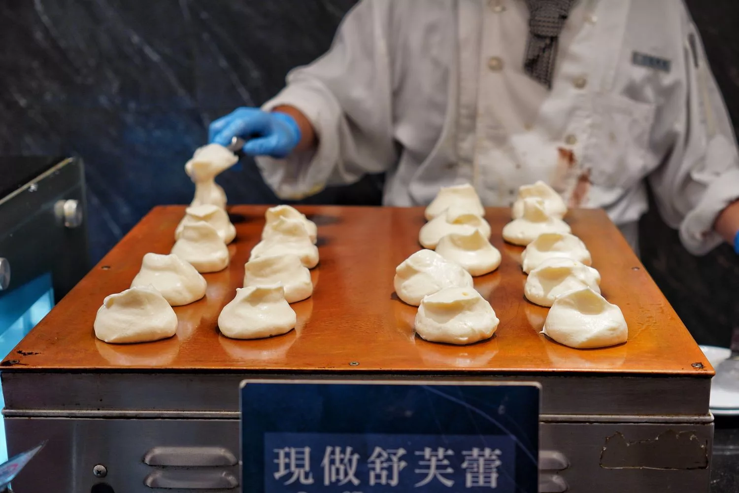 【漢來海港餐廳】漢來海港天母店，超人氣吃到飽，必吃菜色價位優惠分享! @混血珊莎的奇幻旅程
