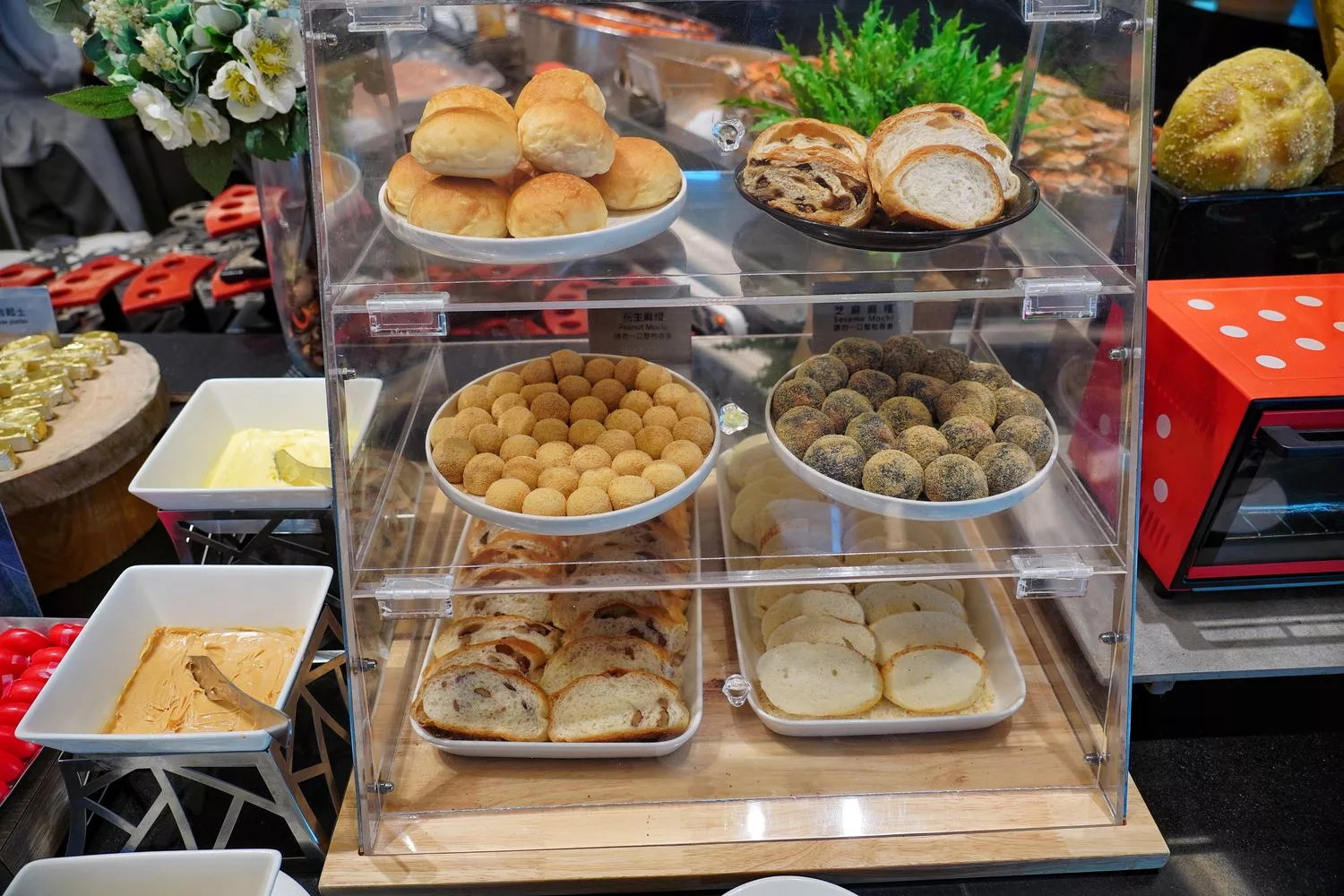 【漢來海港餐廳】漢來海港天母店，超人氣吃到飽，必吃菜色價位優惠分享! @混血珊莎的奇幻旅程