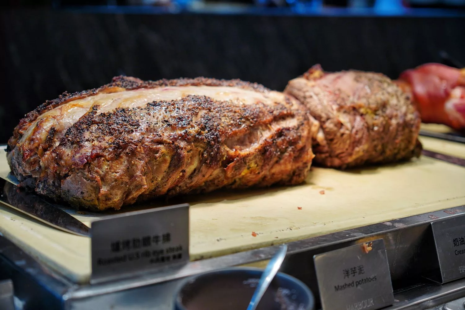 【漢來海港餐廳】漢來海港天母店，超人氣吃到飽，必吃菜色價位優惠分享! @混血珊莎的奇幻旅程