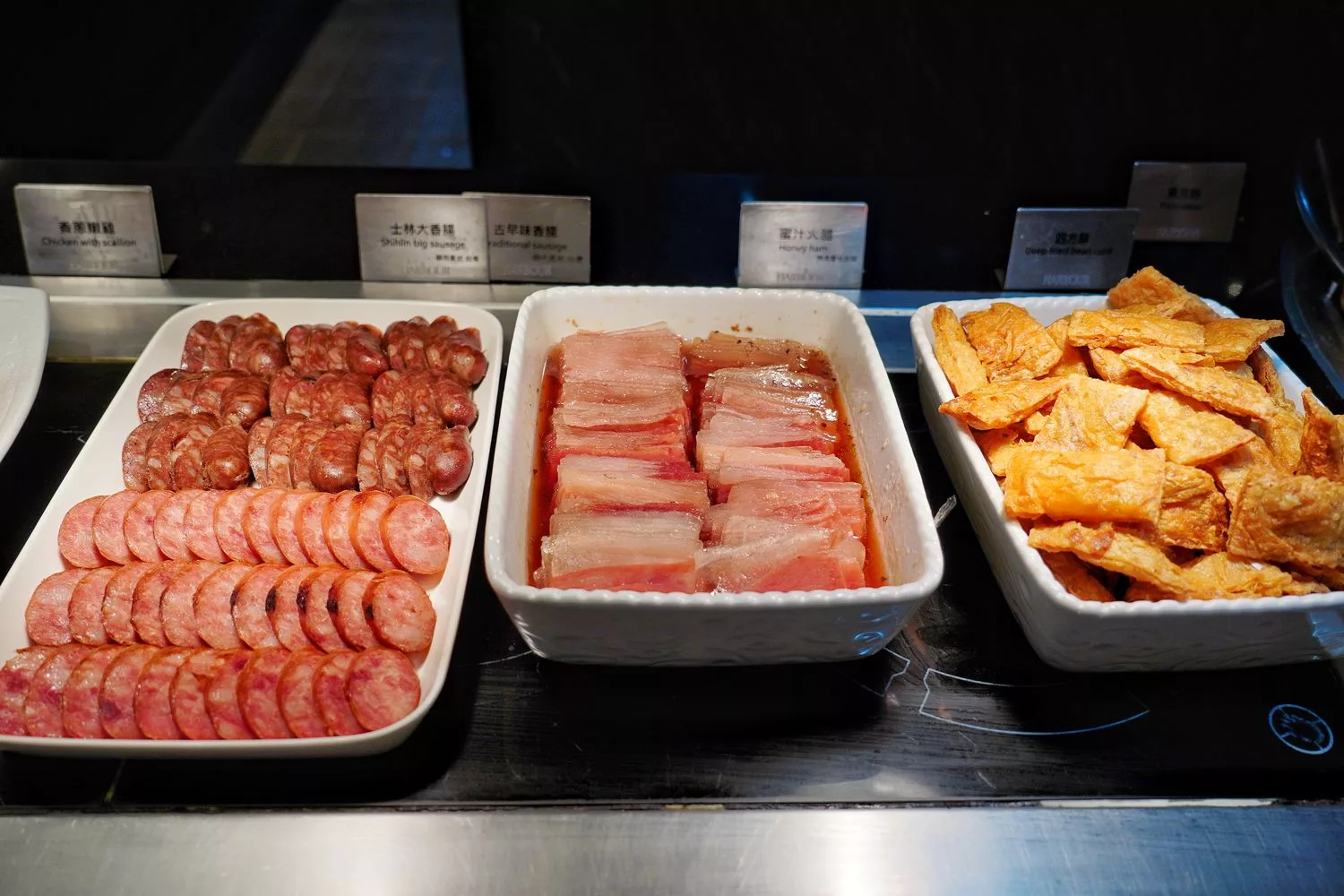 【漢來海港餐廳】漢來海港天母店，超人氣吃到飽，必吃菜色價位優惠分享! @混血珊莎的奇幻旅程